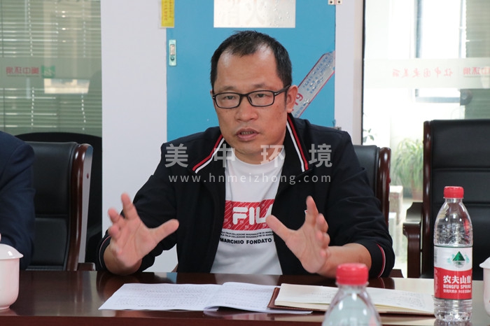 龍董事長.jpg